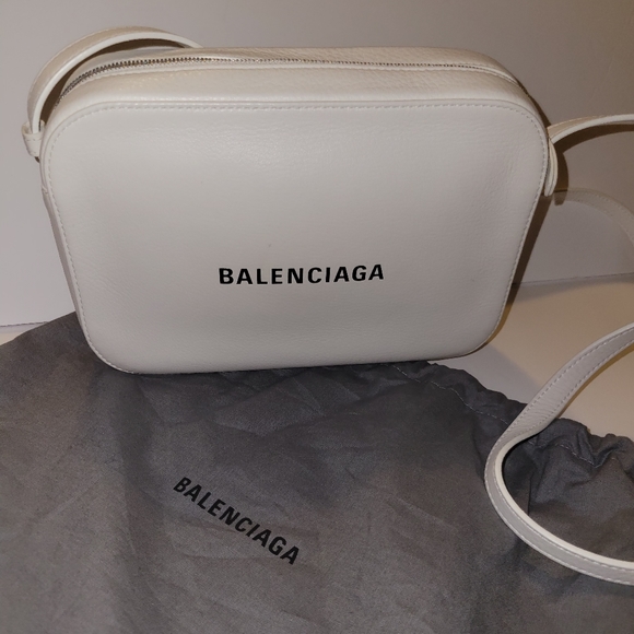 Authentic Balenciaga crossbody - Picture 1 of 7
